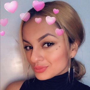 Meet your Posher, Edna